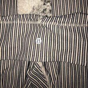 Lululemon legging size 6 pinstripe